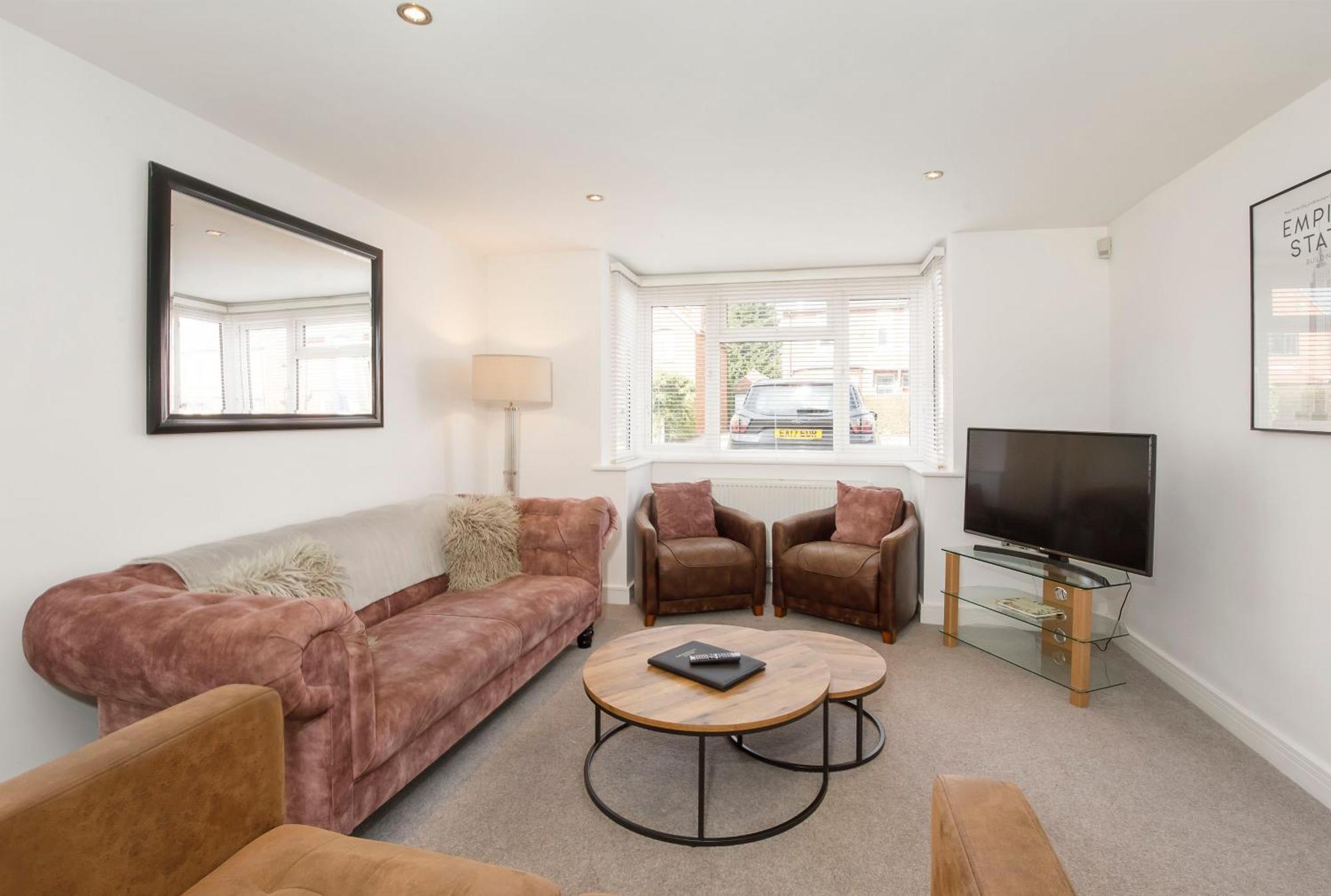 White House Apartments-Free Parking 1 Car Per Apartment York Exterior photo